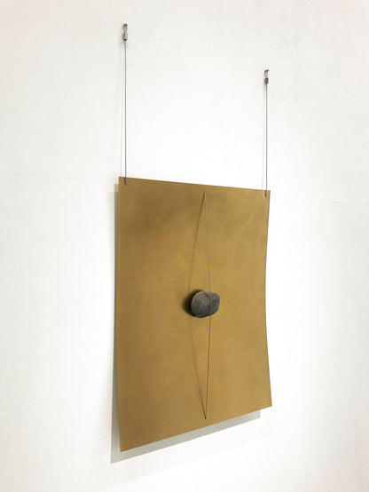 落下の停止・石ー垂直 / Stop Falling ・Stone - Vartical Position